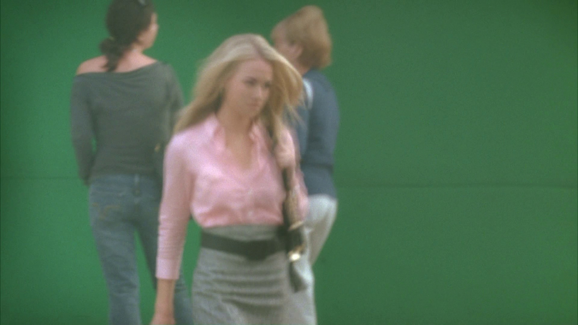 1x01_Pilot_0087.jpg