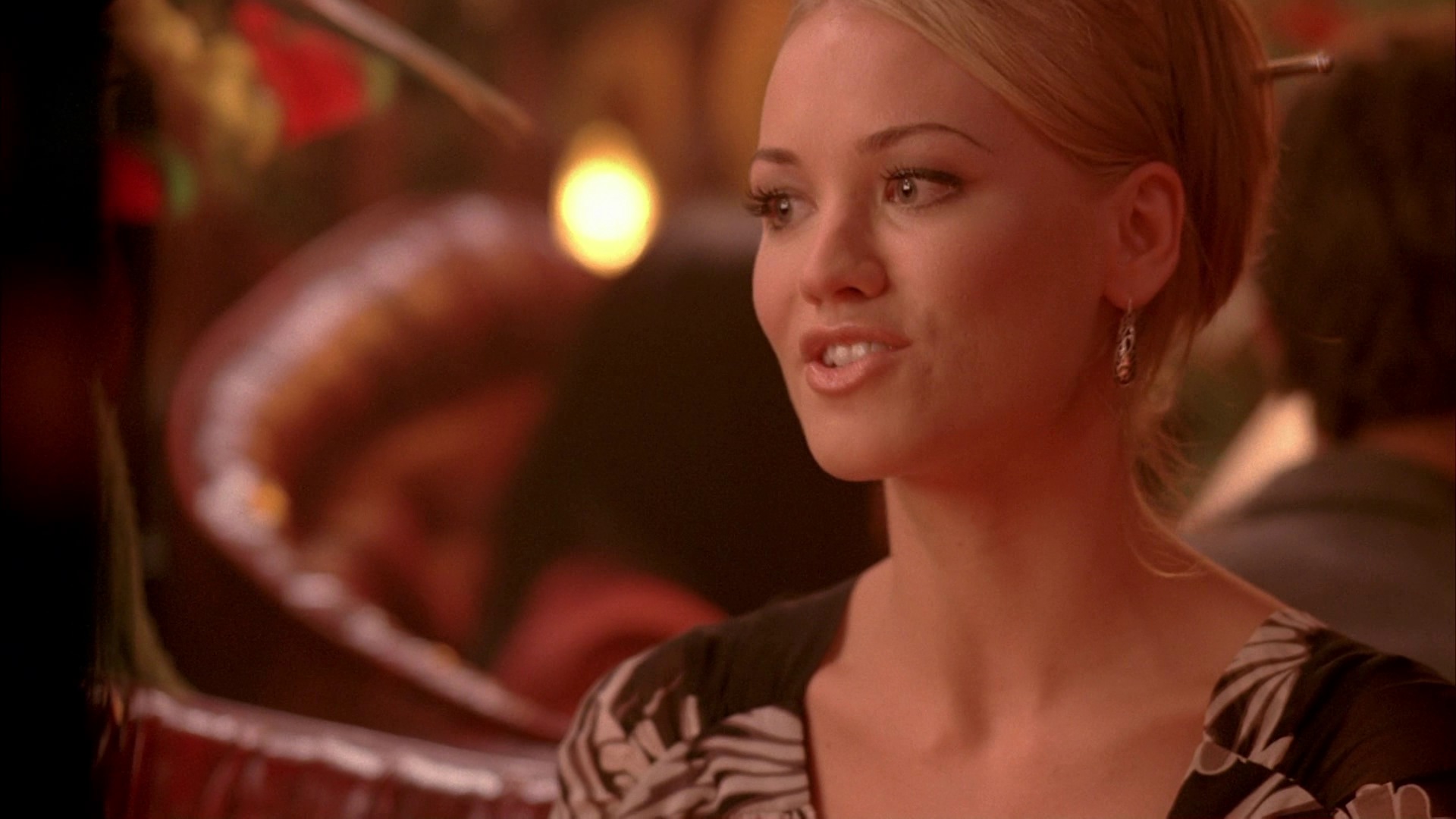1x01_Pilot_0135.jpg
