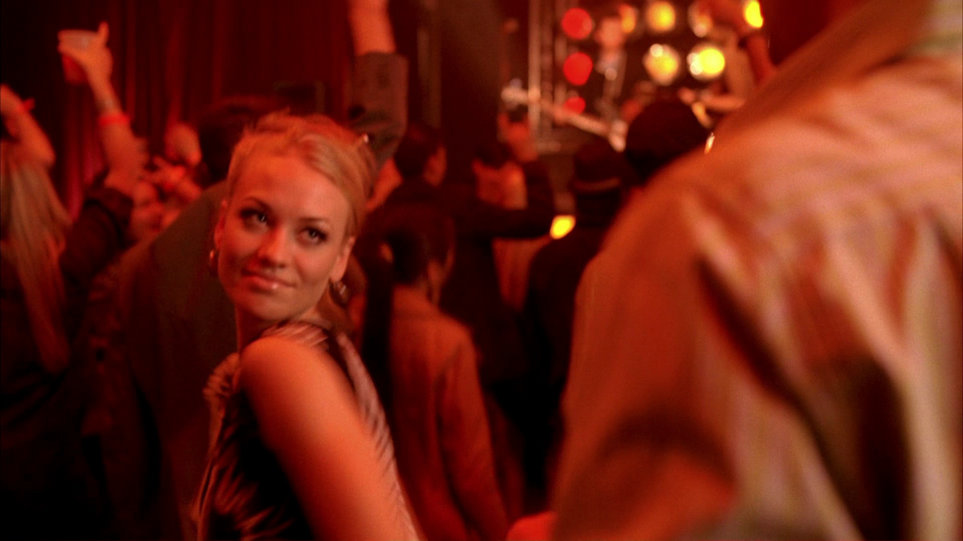 1x01_Pilot_0193.jpg