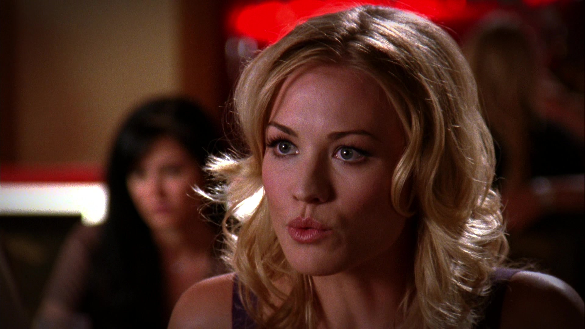 Chuck_2x01_ChuckVersustheFirstDate_0219.jpg