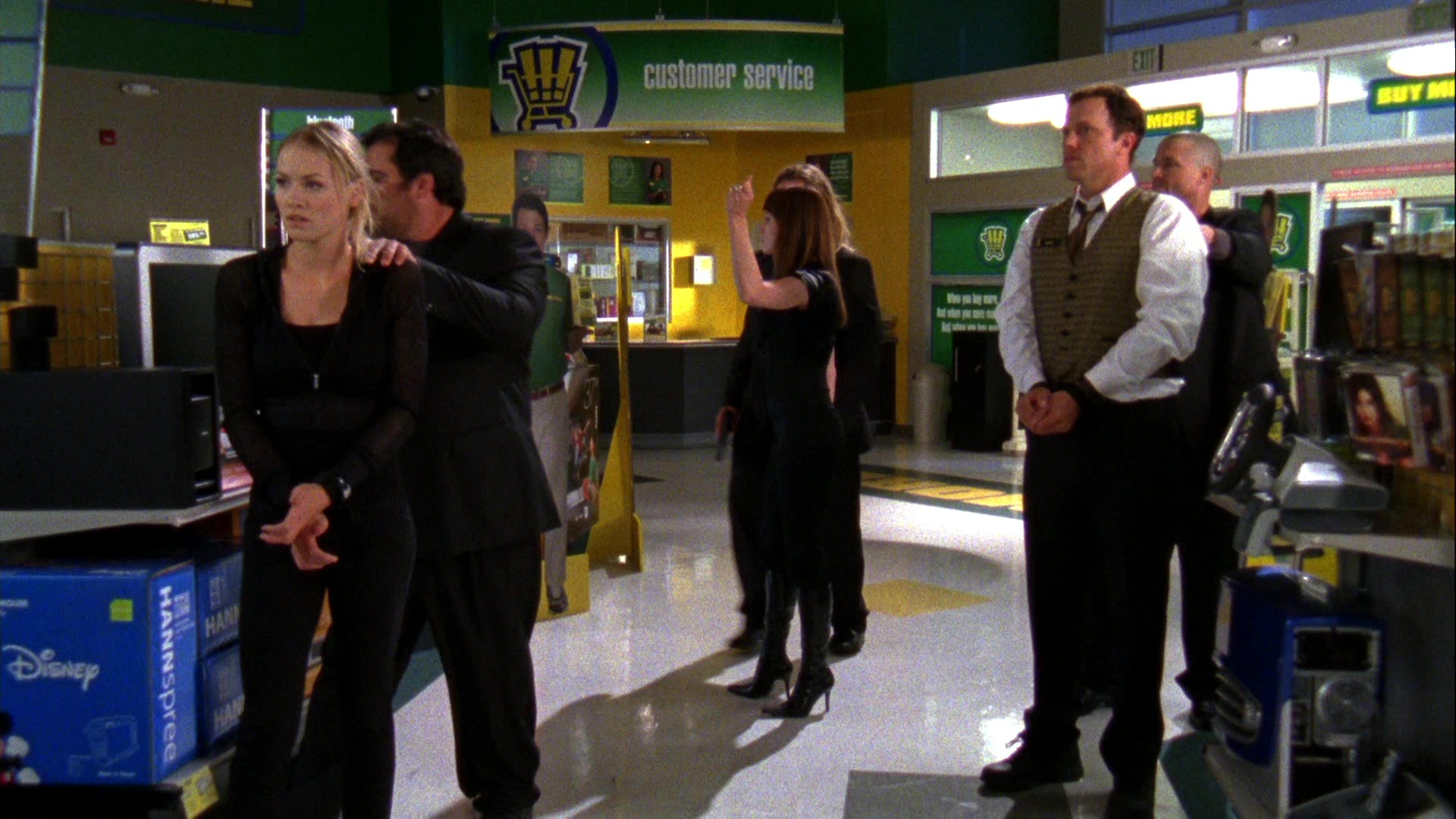 Chuck_2x02_ChuckVersustheSeduction_0344.jpg
