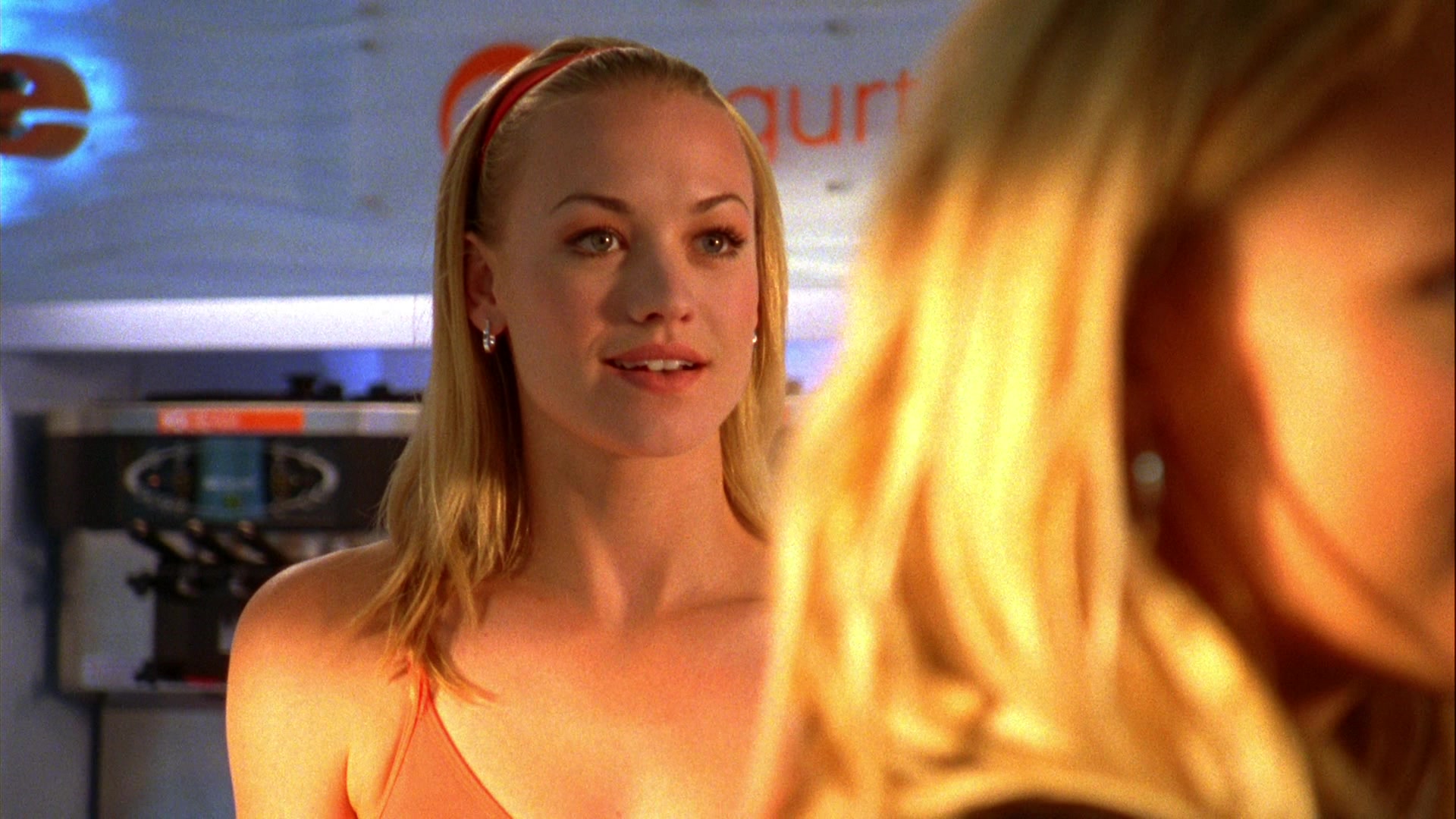 Chuck_2x04_ChuckVersustheCougars_0145.jpg