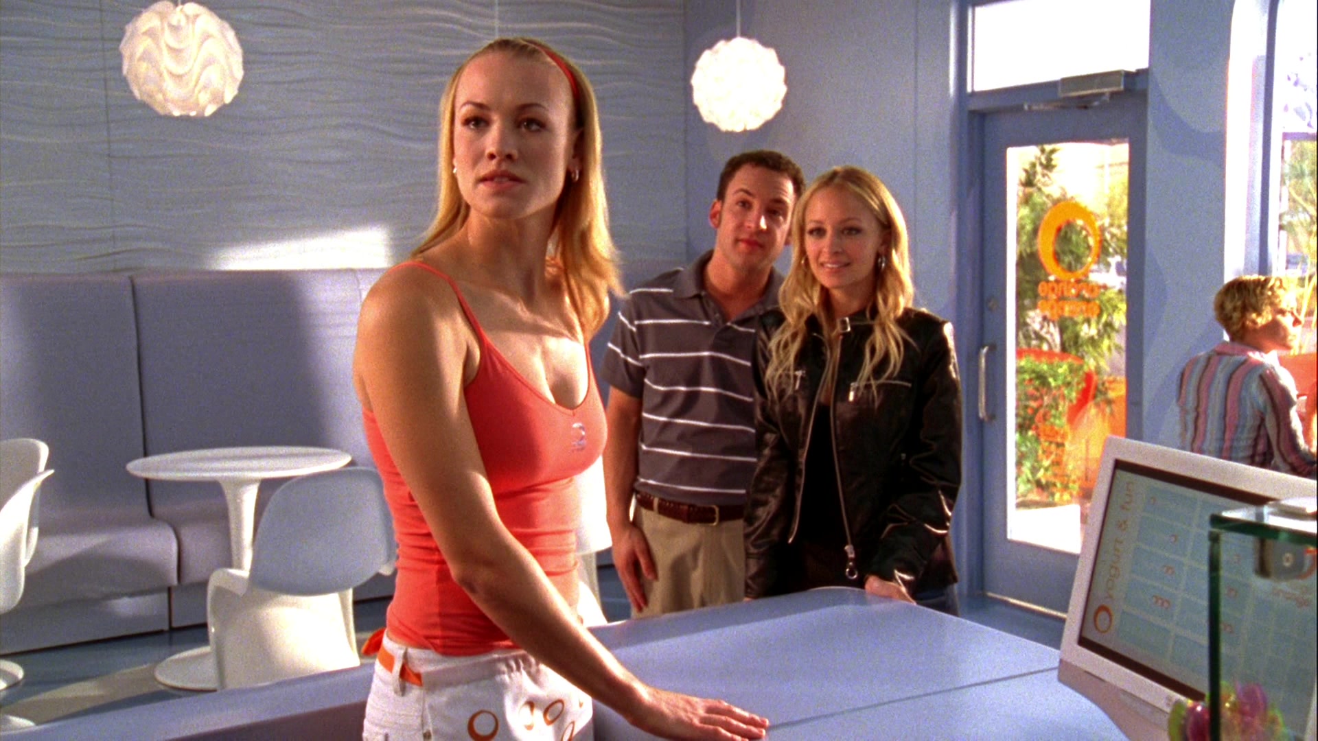 Chuck_2x04_ChuckVersustheCougars_0154.jpg