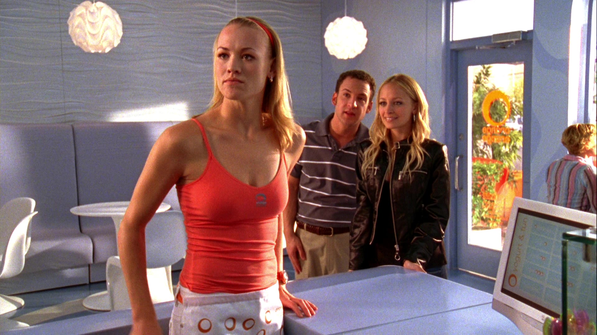 Chuck_2x04_ChuckVersustheCougars_0155.jpg