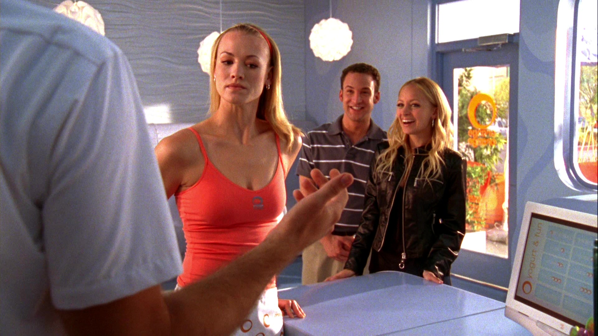 Chuck_2x04_ChuckVersustheCougars_0163.jpg