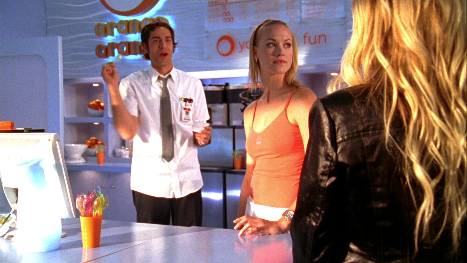 Chuck_2x04_ChuckVersustheCougars_0167.jpg