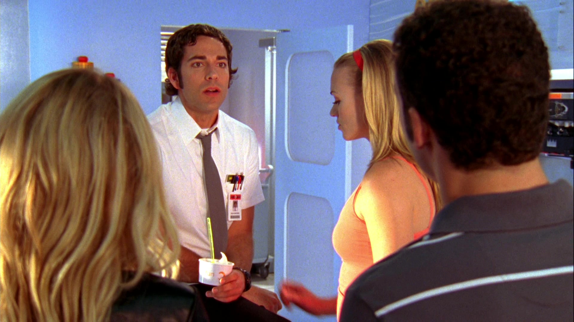 Chuck_2x04_ChuckVersustheCougars_0176.jpg