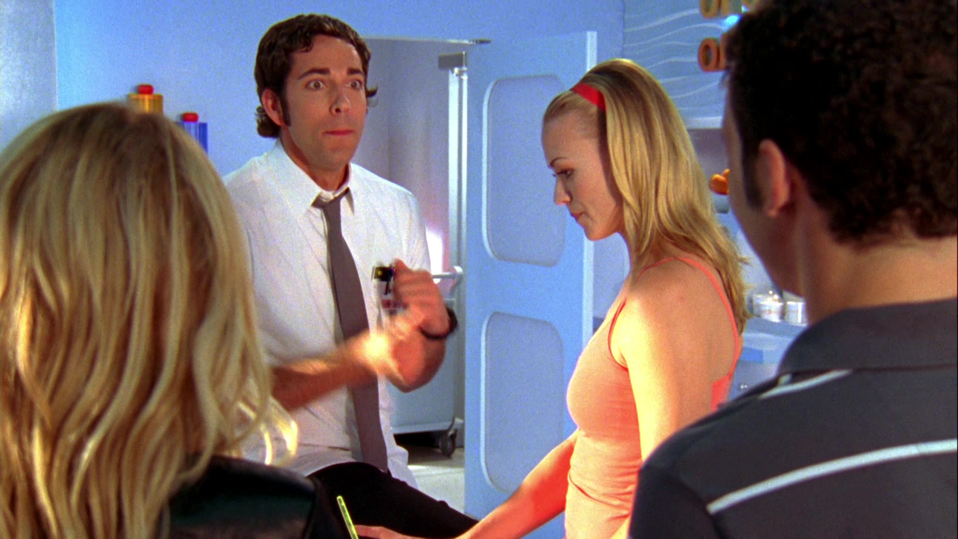 Chuck_2x04_ChuckVersustheCougars_0182.jpg
