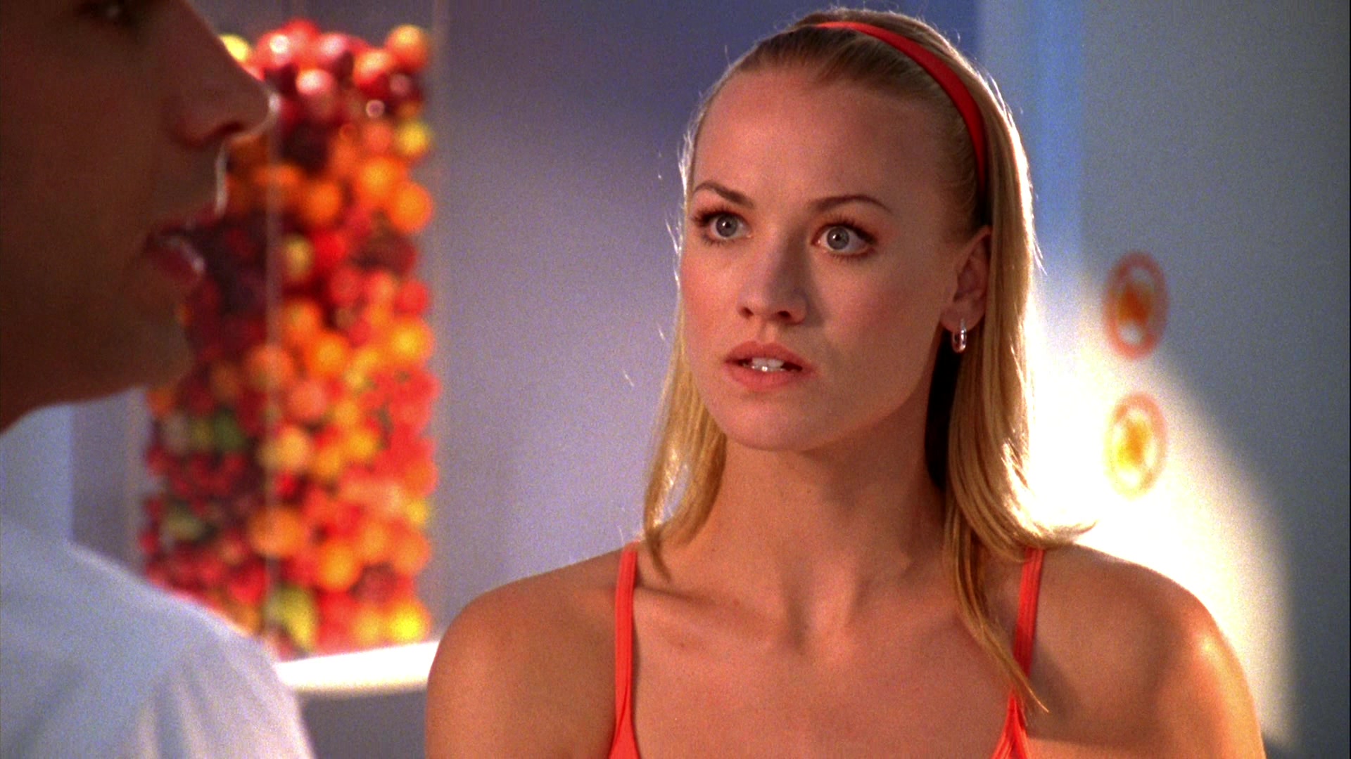 Chuck_2x04_ChuckVersustheCougars_0199.jpg