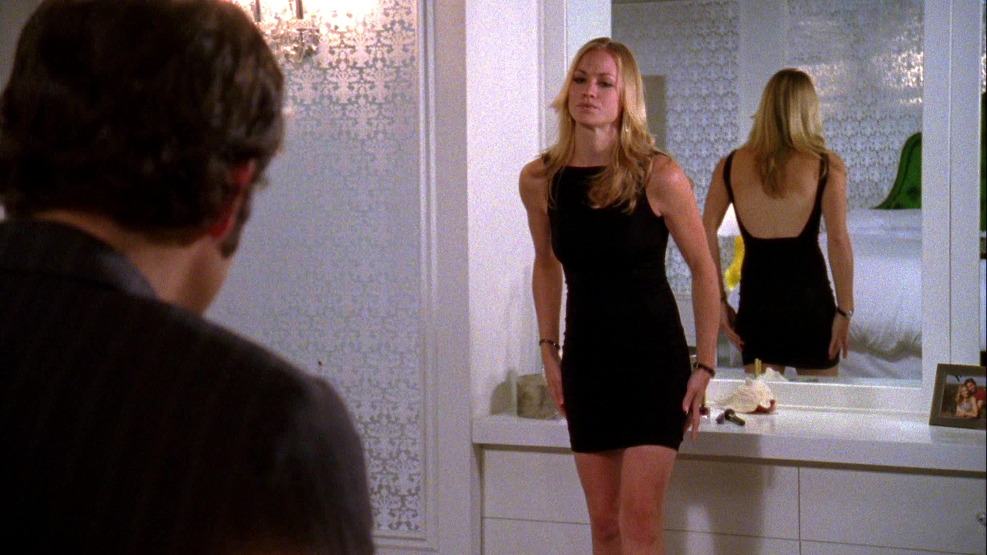 Chuck_2x04_ChuckVersustheCougars_0245.jpg