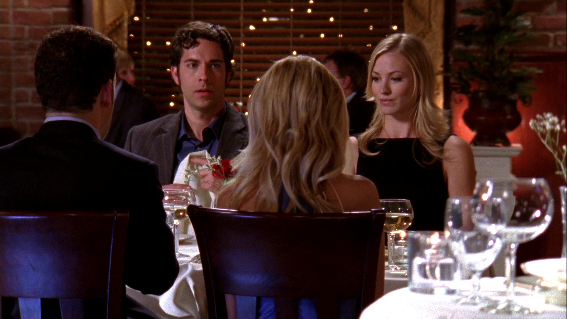 Chuck_2x04_ChuckVersustheCougars_0269.jpg Chuck_2x04_ChuckVersustheCougars_0269.jpg
