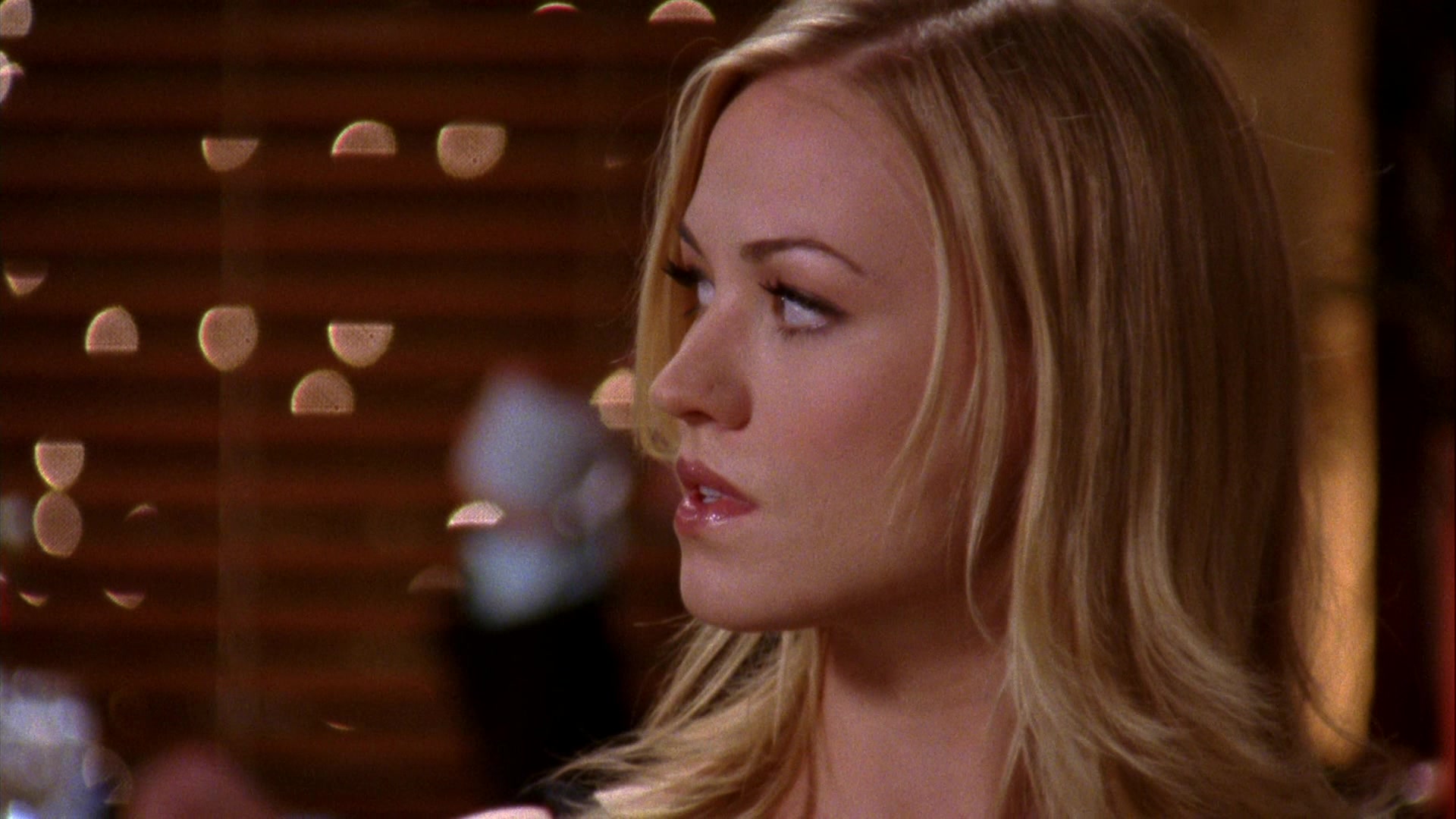 Chuck_2x04_ChuckVersustheCougars_0280.jpg