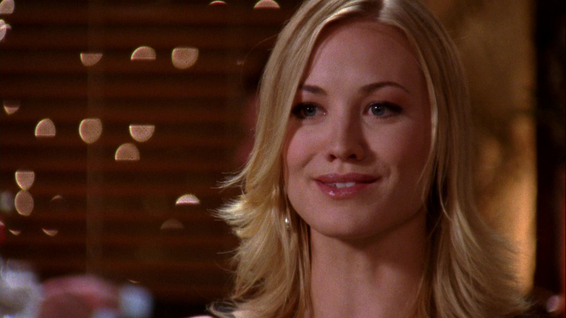 Chuck_2x04_ChuckVersustheCougars_0286.jpg