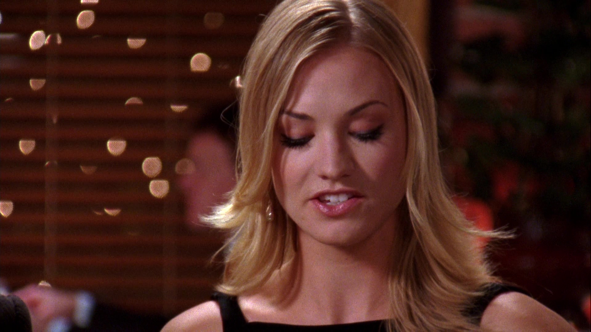 Chuck_2x04_ChuckVersustheCougars_0291.jpg