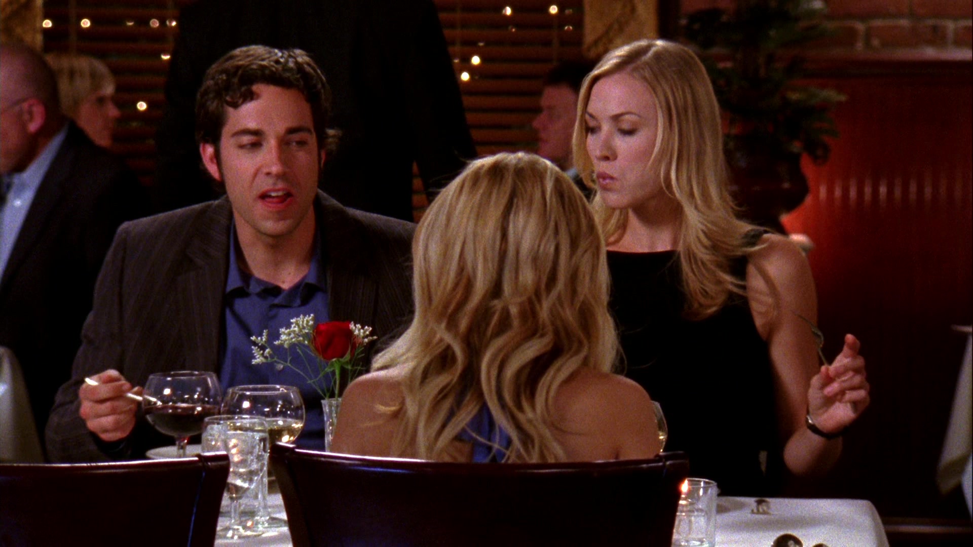 Chuck_2x04_ChuckVersustheCougars_0292.jpg Chuck_2x04_ChuckVersustheCougars_0292.jpg
