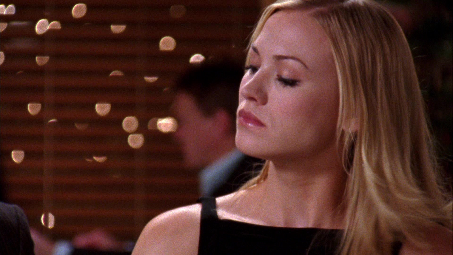 Chuck_2x04_ChuckVersustheCougars_0296.jpg