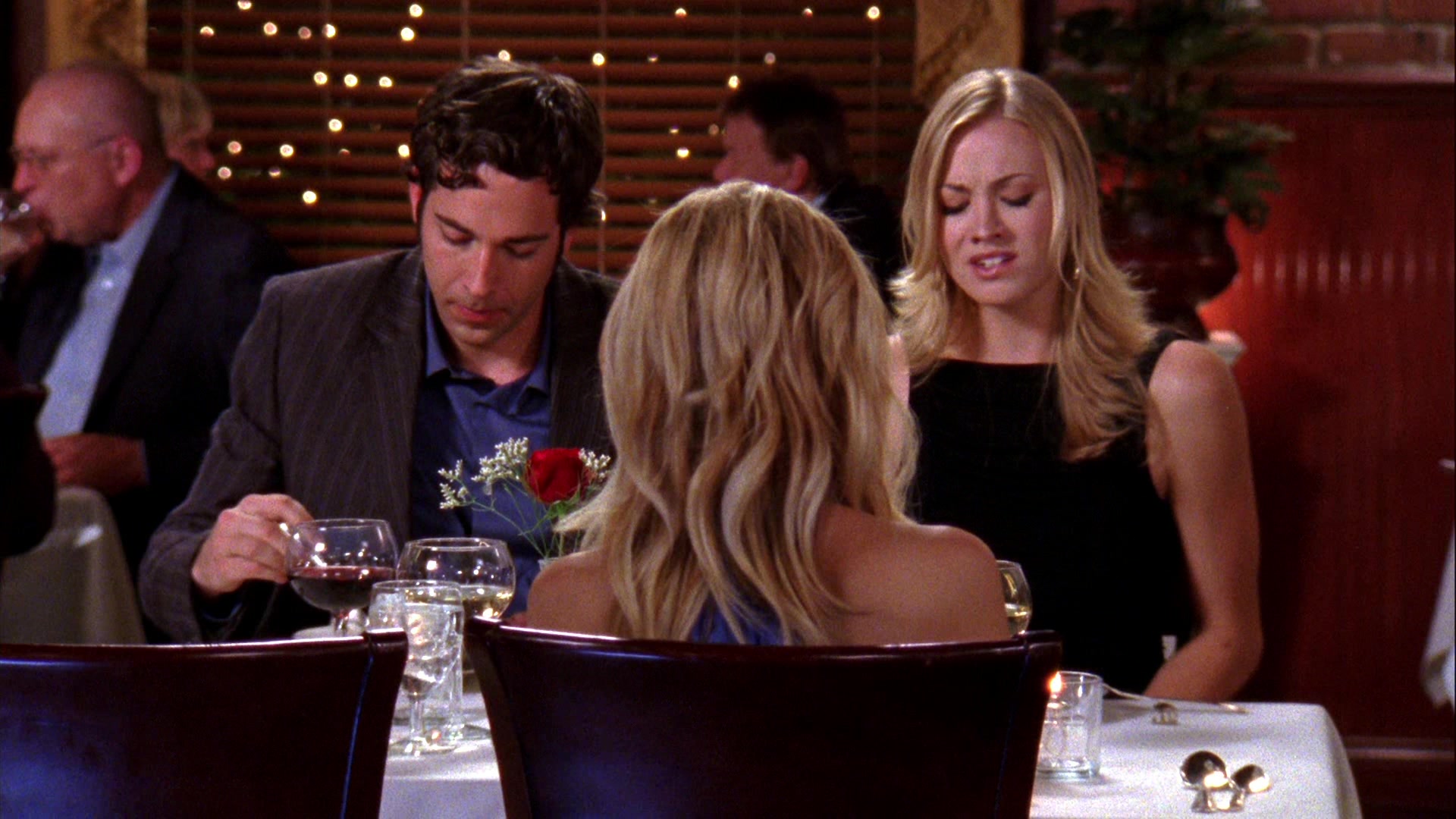 Chuck_2x04_ChuckVersustheCougars_0297.jpg