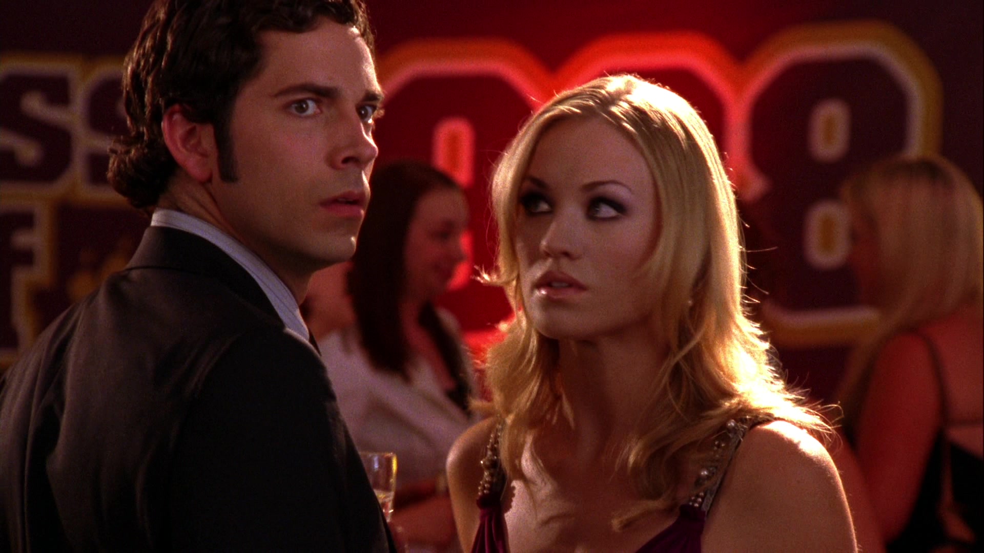 Chuck_2x04_ChuckVersustheCougars_0482.jpg