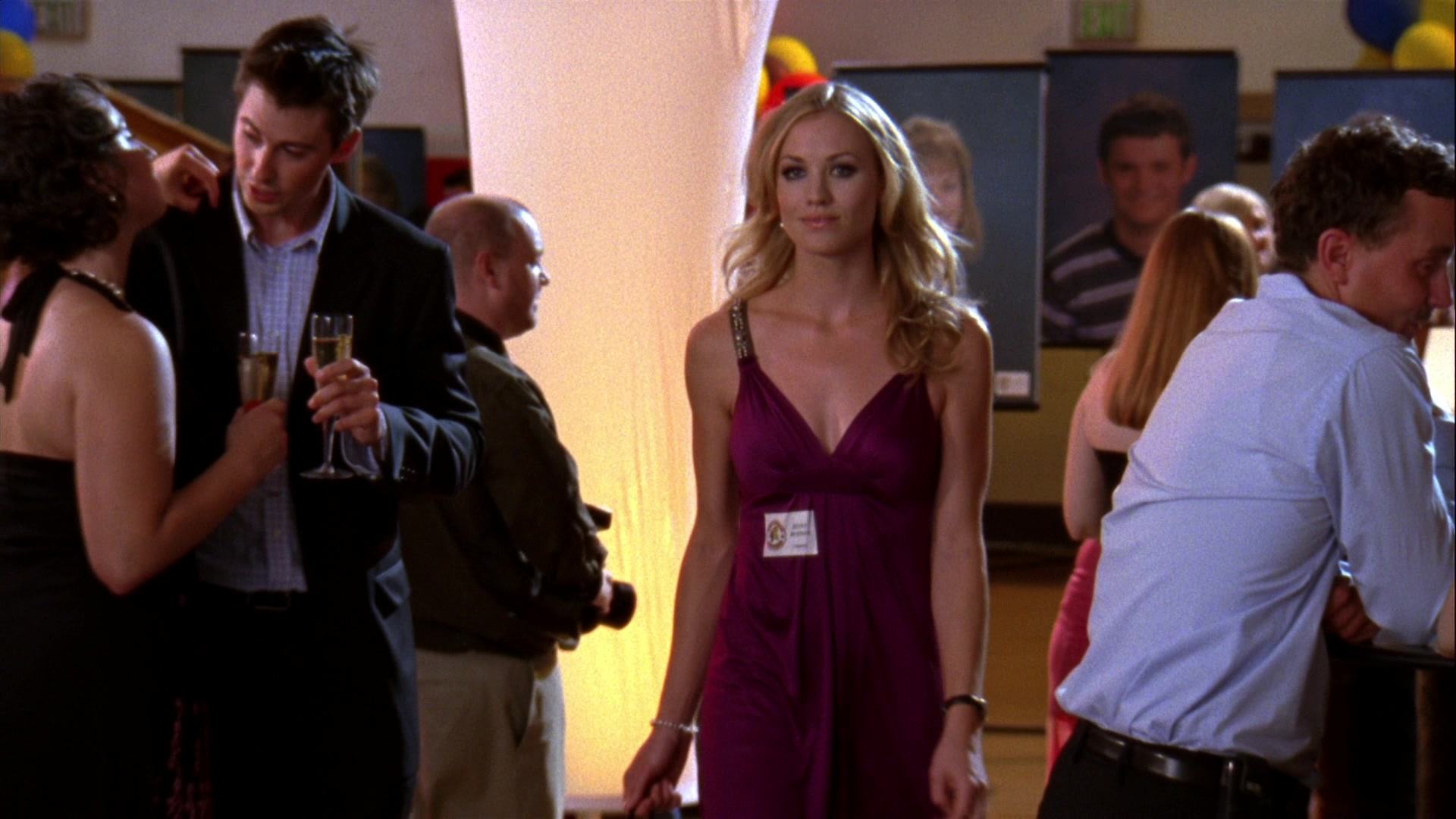 Chuck_2x04_ChuckVersustheCougars_0486.jpg Chuck_2x04_ChuckVersustheCougars_0486.jpg