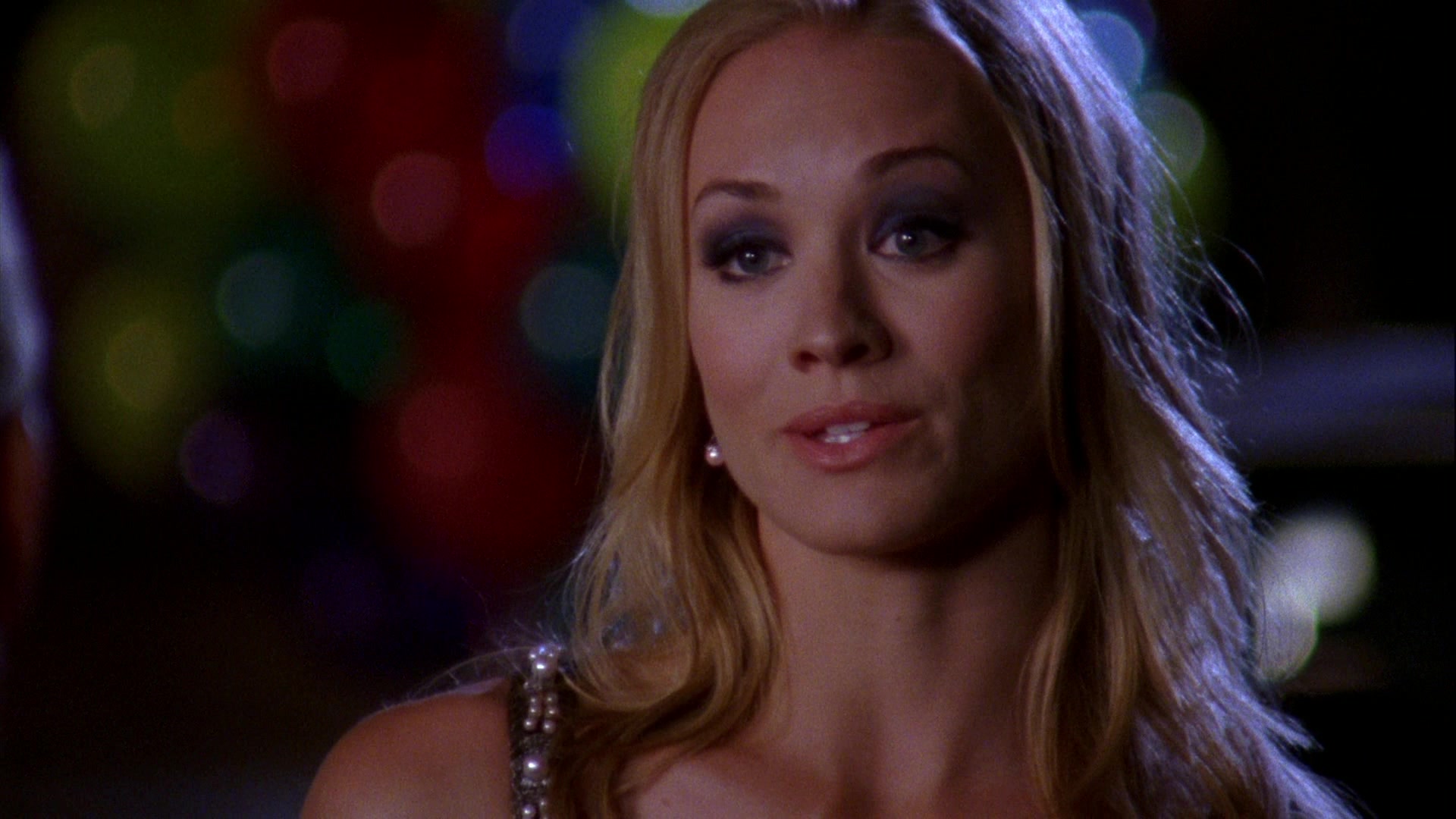Chuck_2x04_ChuckVersustheCougars_0499.jpg