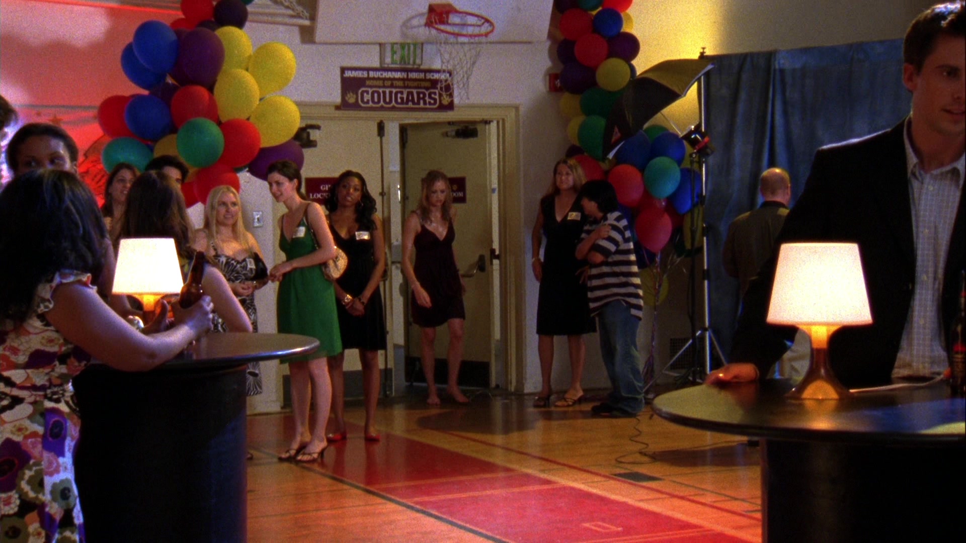 Chuck_2x04_ChuckVersustheCougars_0584.jpg
