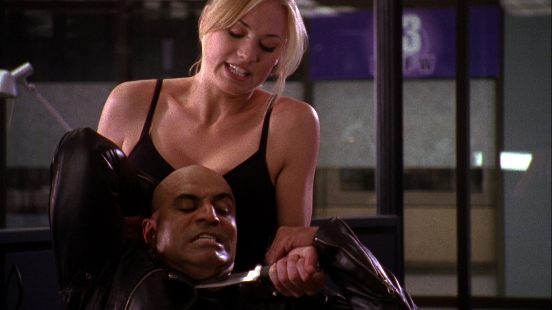 Chuck_2x05_ChuckVersusTomSawyer_0228.jpg