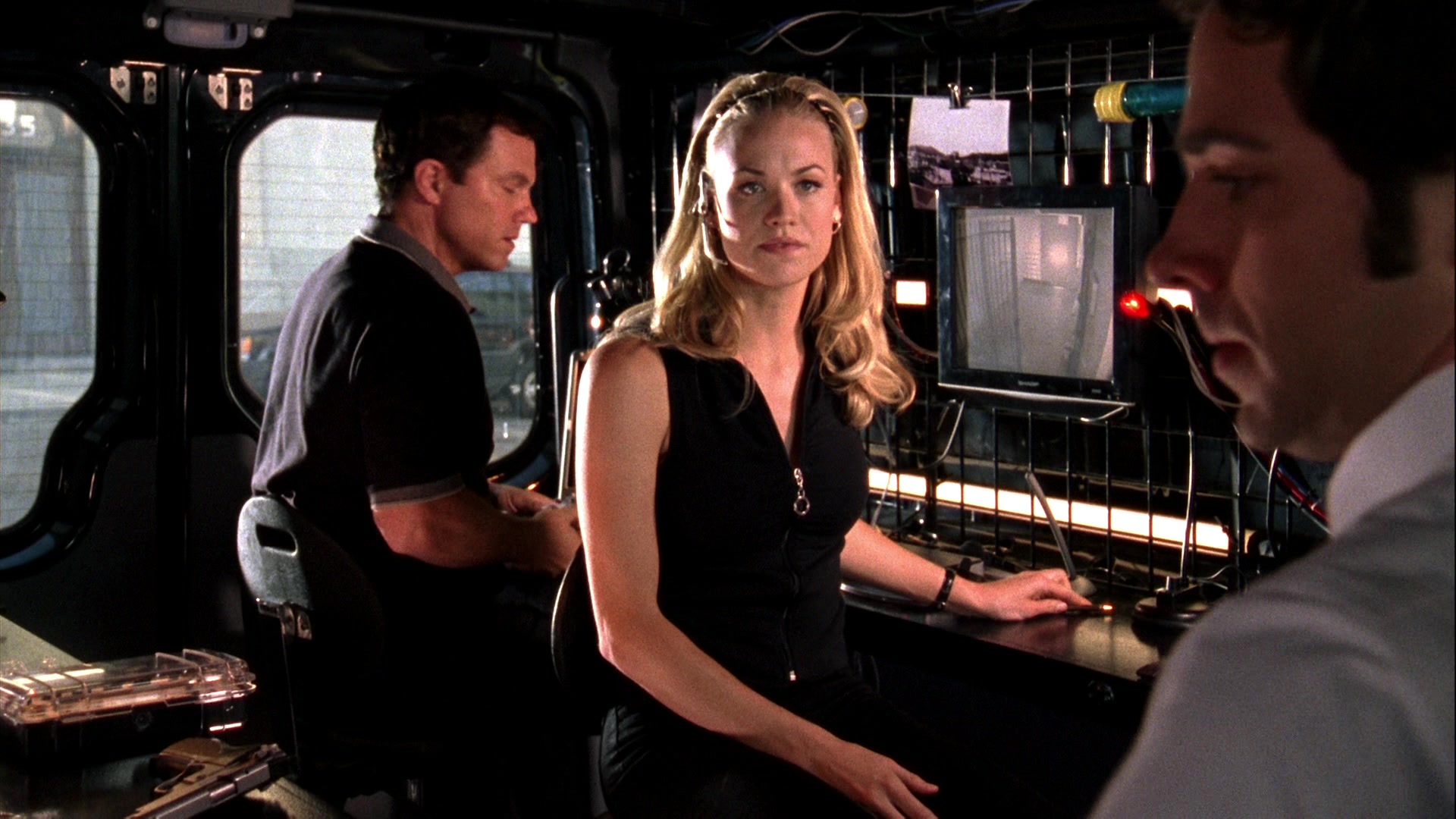 Chuck_2x06_ChuckVersustheEx_0087.jpg
