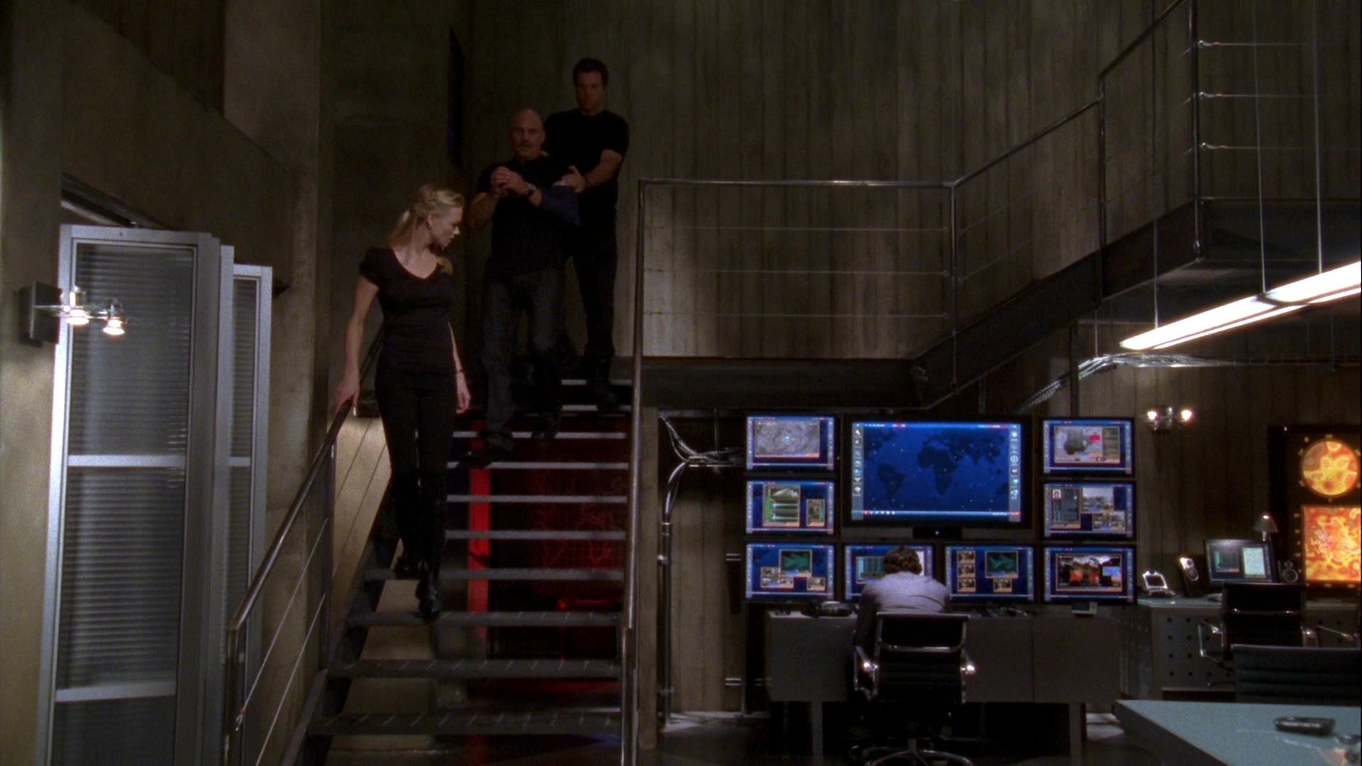 Chuck_2x08_ChuckVersustheGravitron_0151.jpg