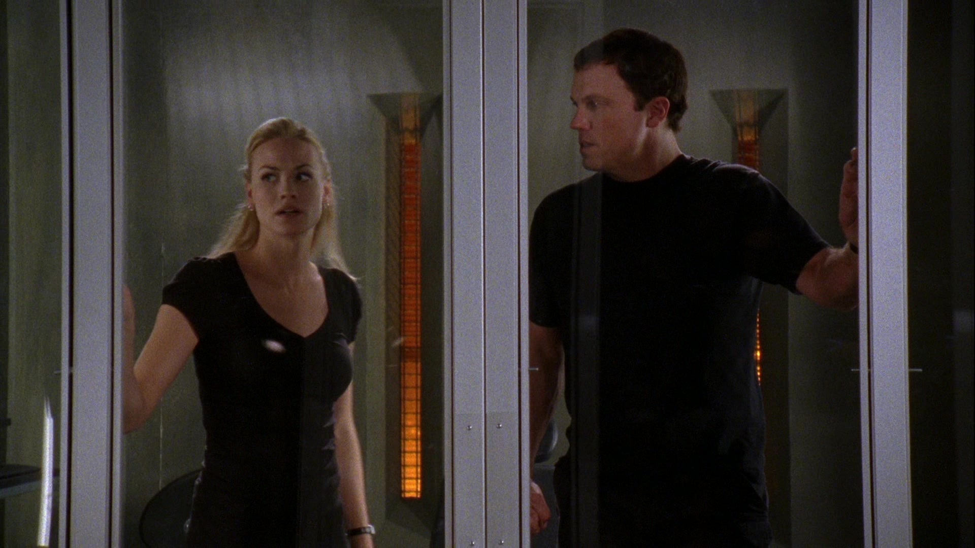 Chuck_2x08_ChuckVersustheGravitron_0163.jpg