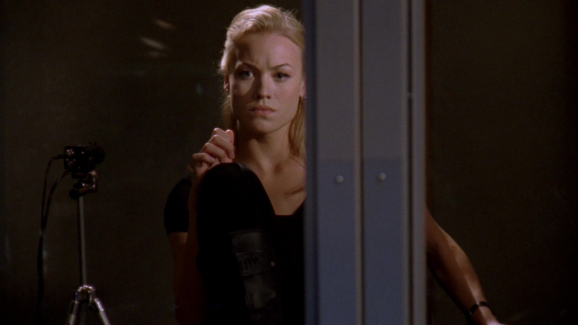 Chuck_2x08_ChuckVersustheGravitron_0185.jpg