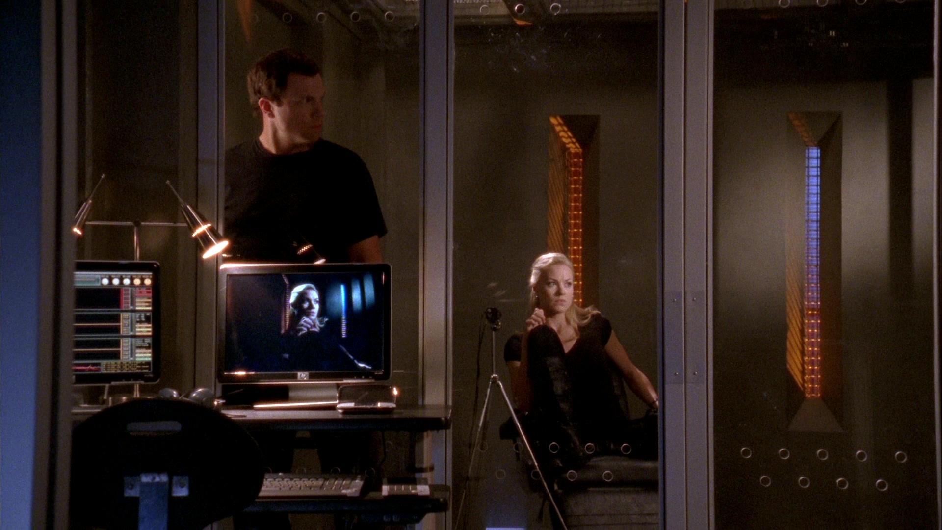 Chuck_2x08_ChuckVersustheGravitron_0187.jpg