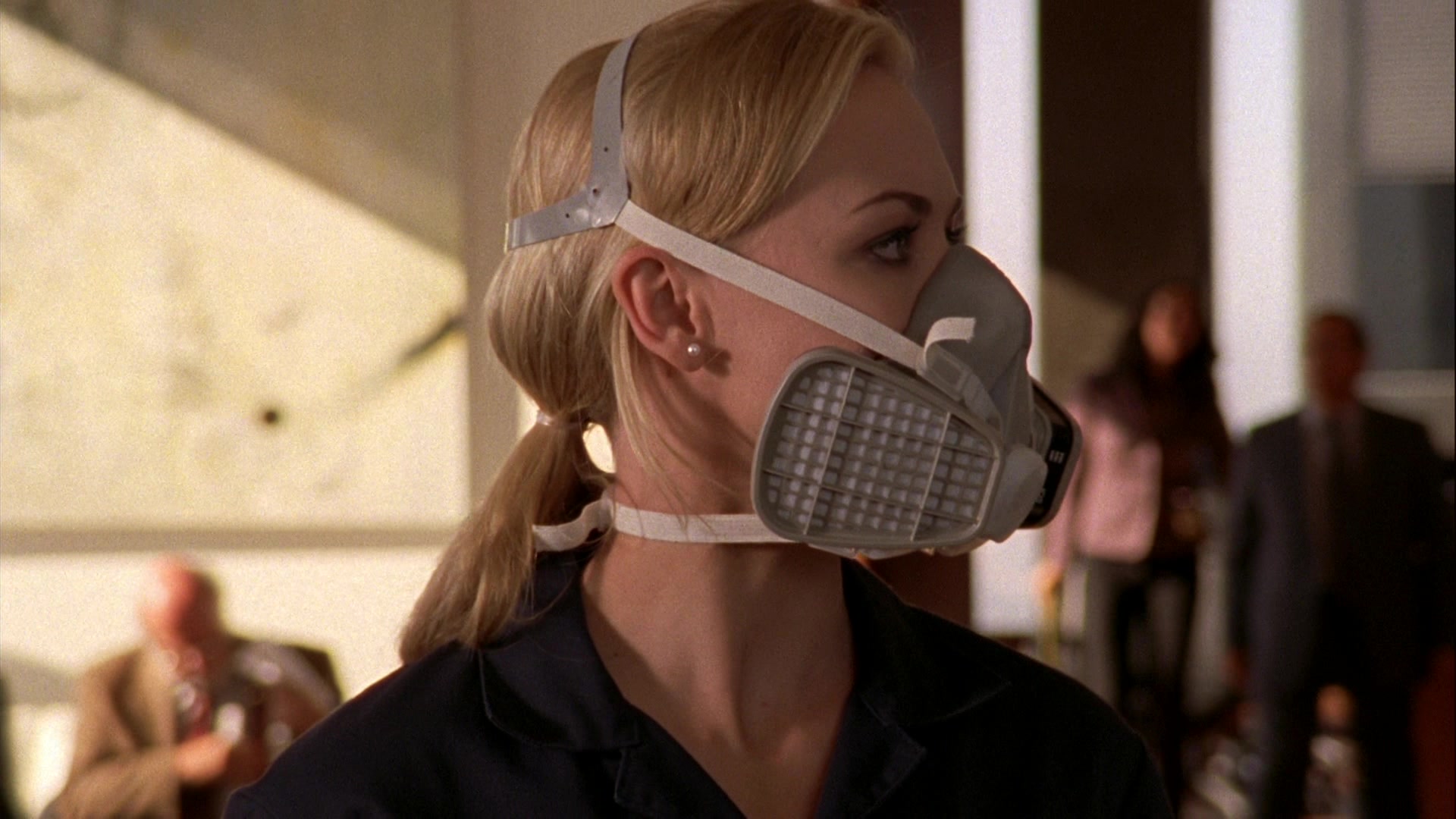 Chuck_2x10_ChuckVersustheDeLorean_0312.jpg