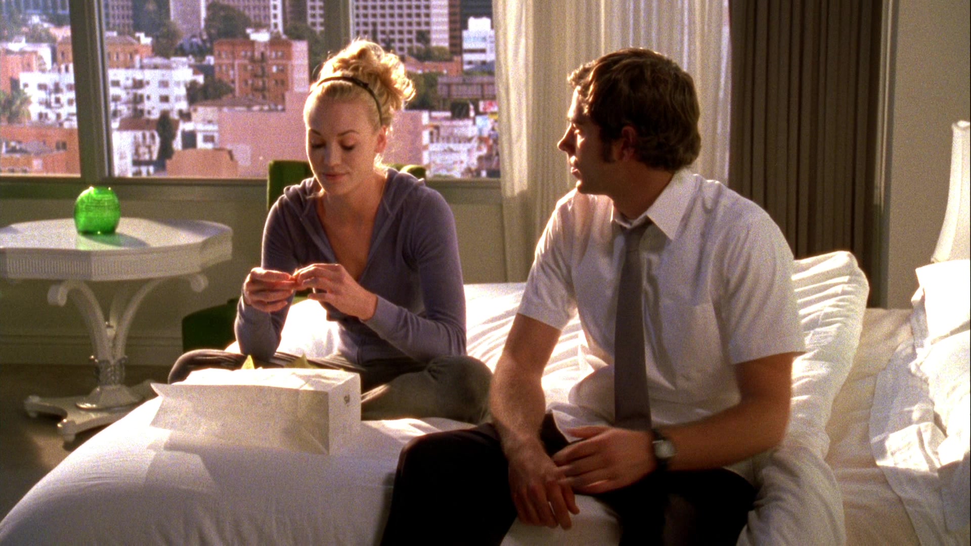 Chuck_2x10_ChuckVersustheDeLorean_0400.jpg