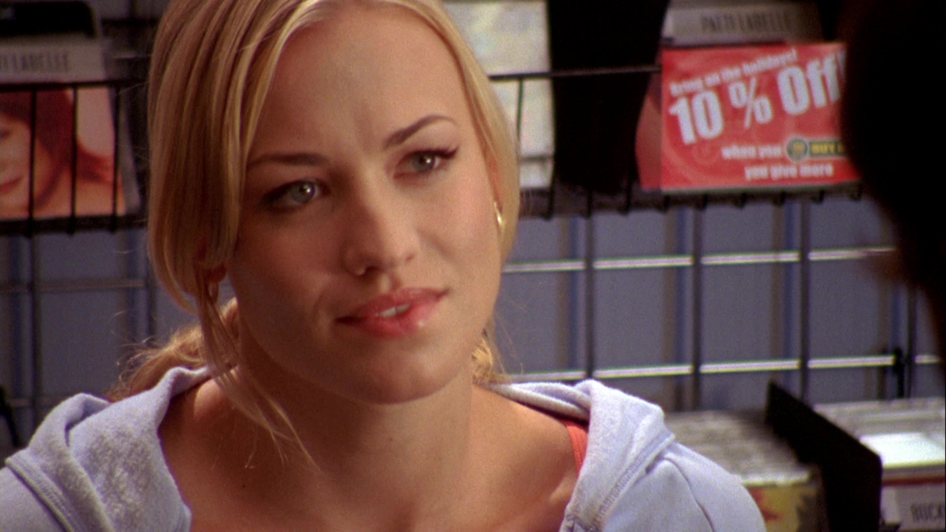Chuck_2x11_ChuckVersusSantaClaus_0144.jpg