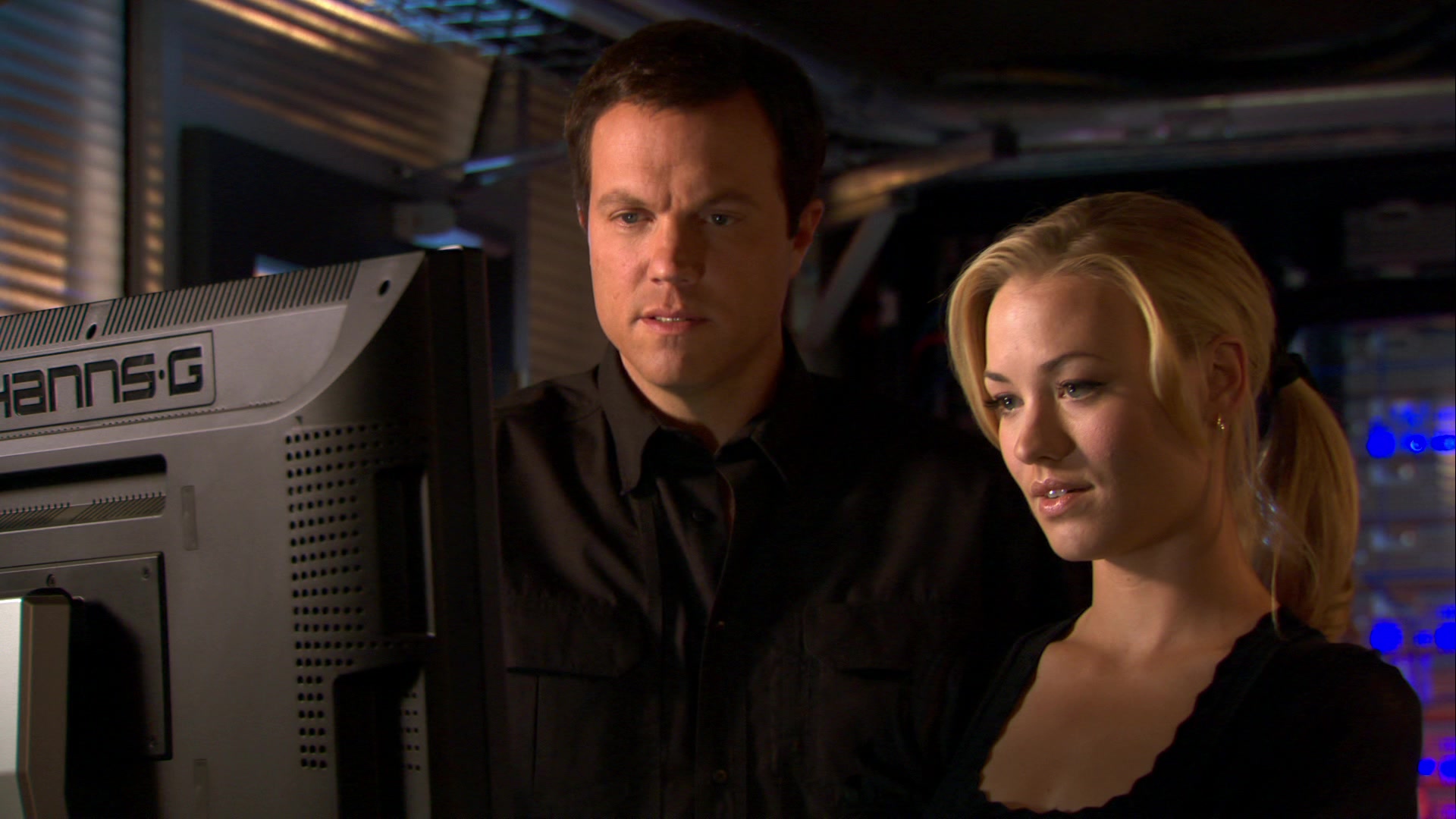 Chuck_2x12_ChuckVersustheThirdDimension_0188.jpg