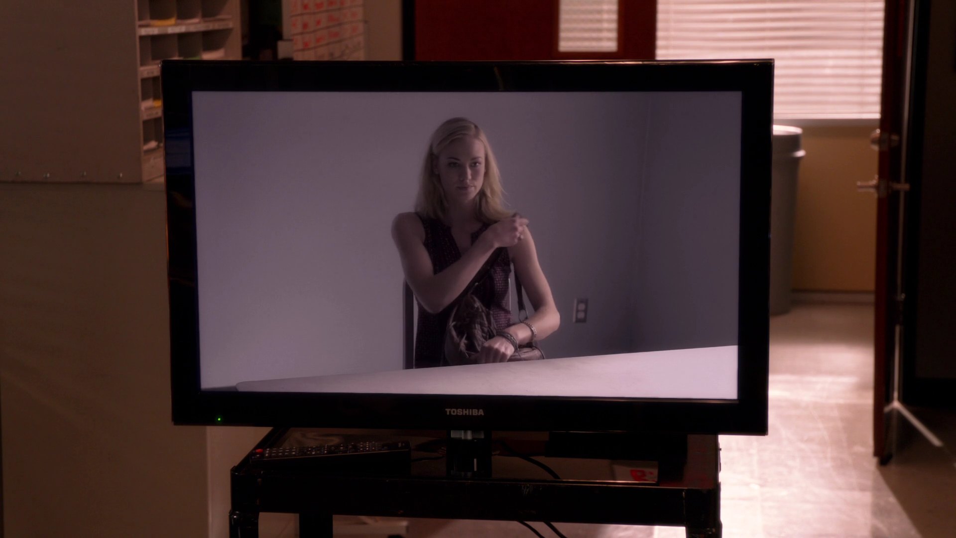 Dexter_7x07_Chemistry_0291.jpg