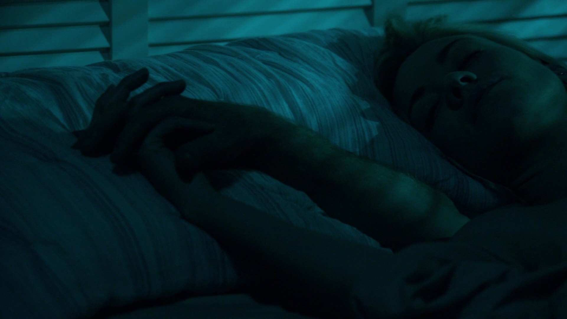 Dexter_7x07_Chemistry_0409.jpg