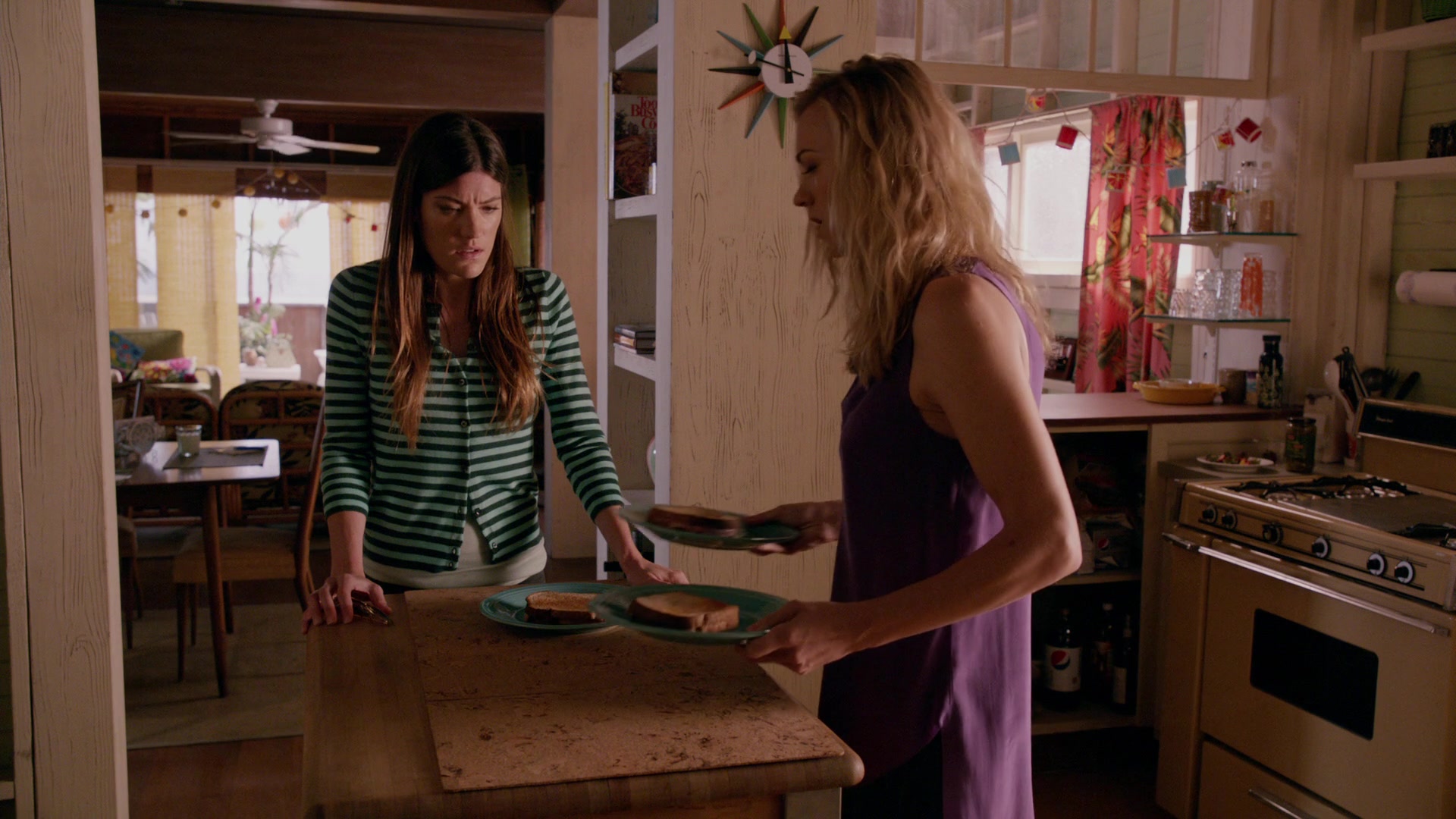 Dexter_8x10_GoodbyeMiami_0107.jpg