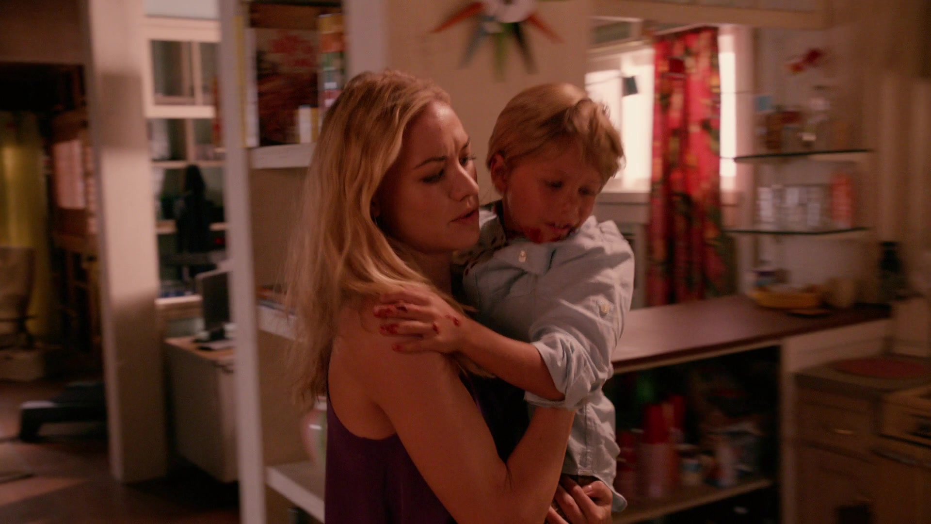 Dexter_8x10_GoodbyeMiami_0128.jpg