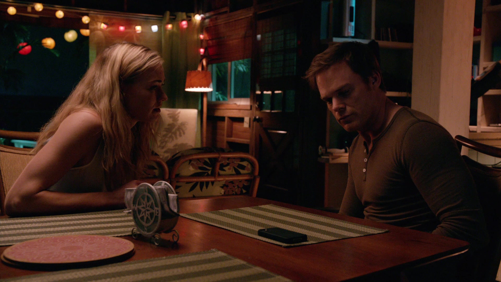 Dexter_8x10_GoodbyeMiami_0180.jpg