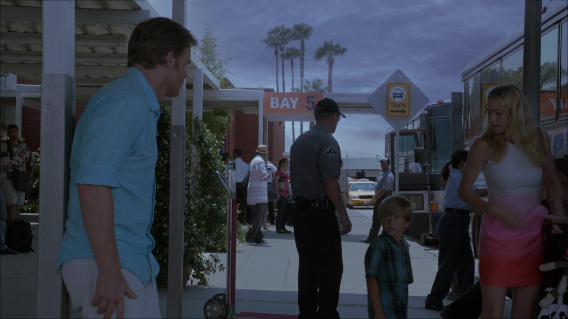 Dexter_8x12_RemebertheMonsters_0114.jpg Dexter_8x12_RemebertheMonsters_0114.jpg