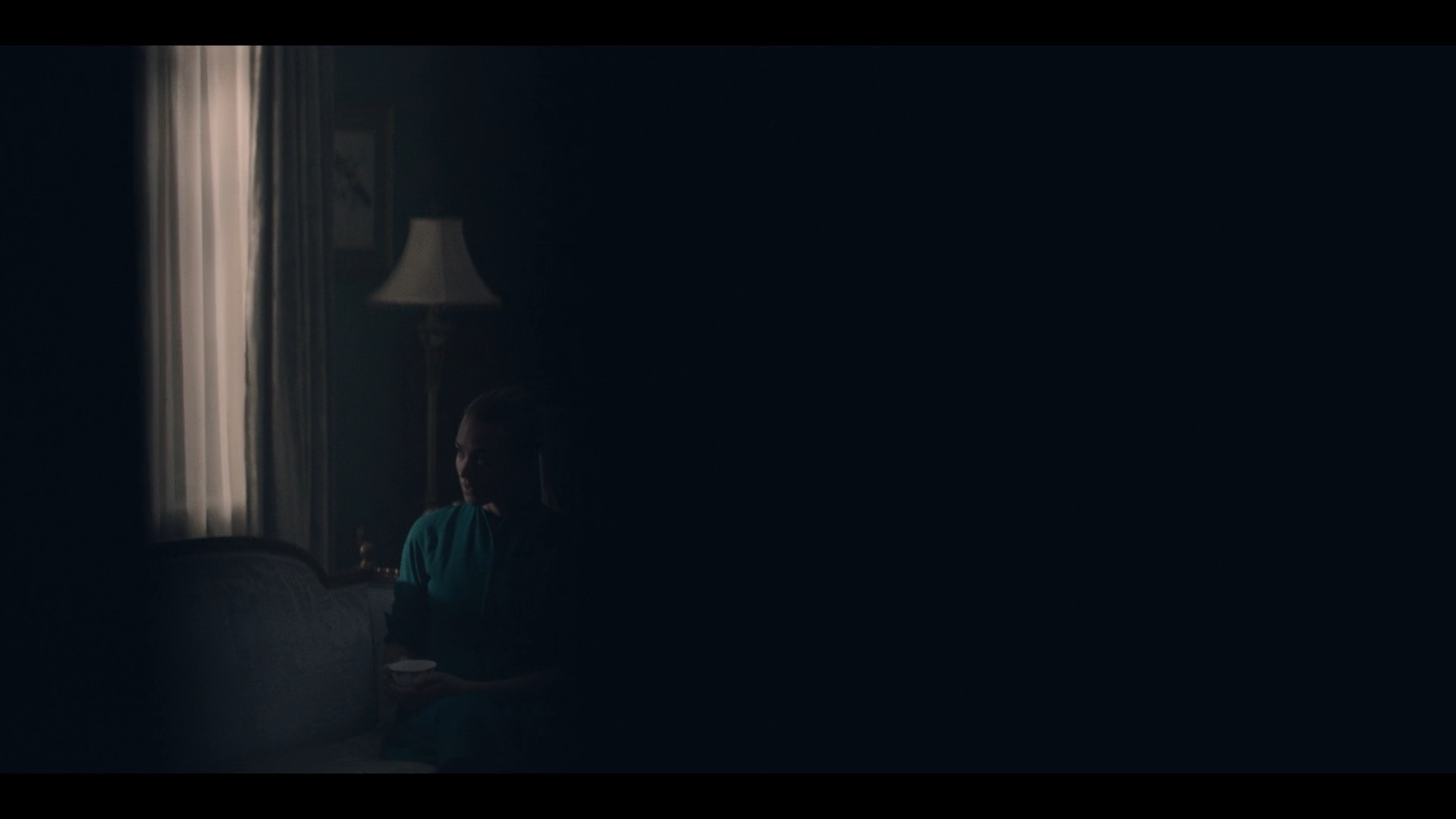 TheHandmaidsTale_1x01_Offred_0061.jpg