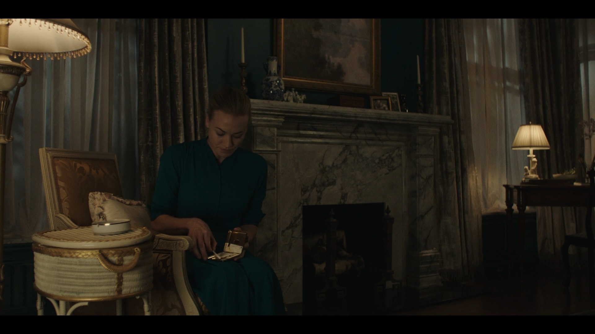 TheHandmaidsTale_1x01_Offred_0065.jpg