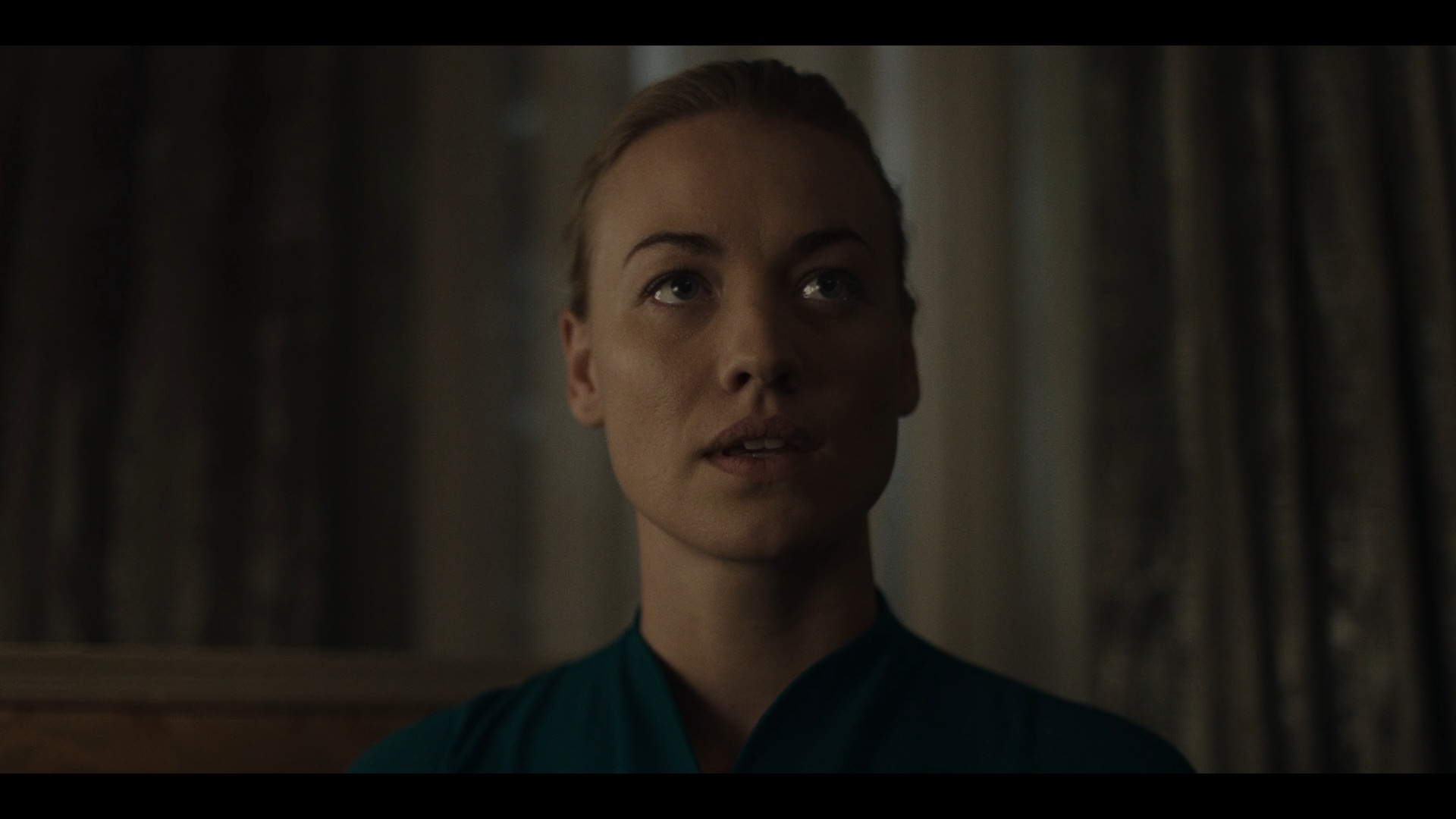 TheHandmaidsTale_1x01_Offred_0082.jpg