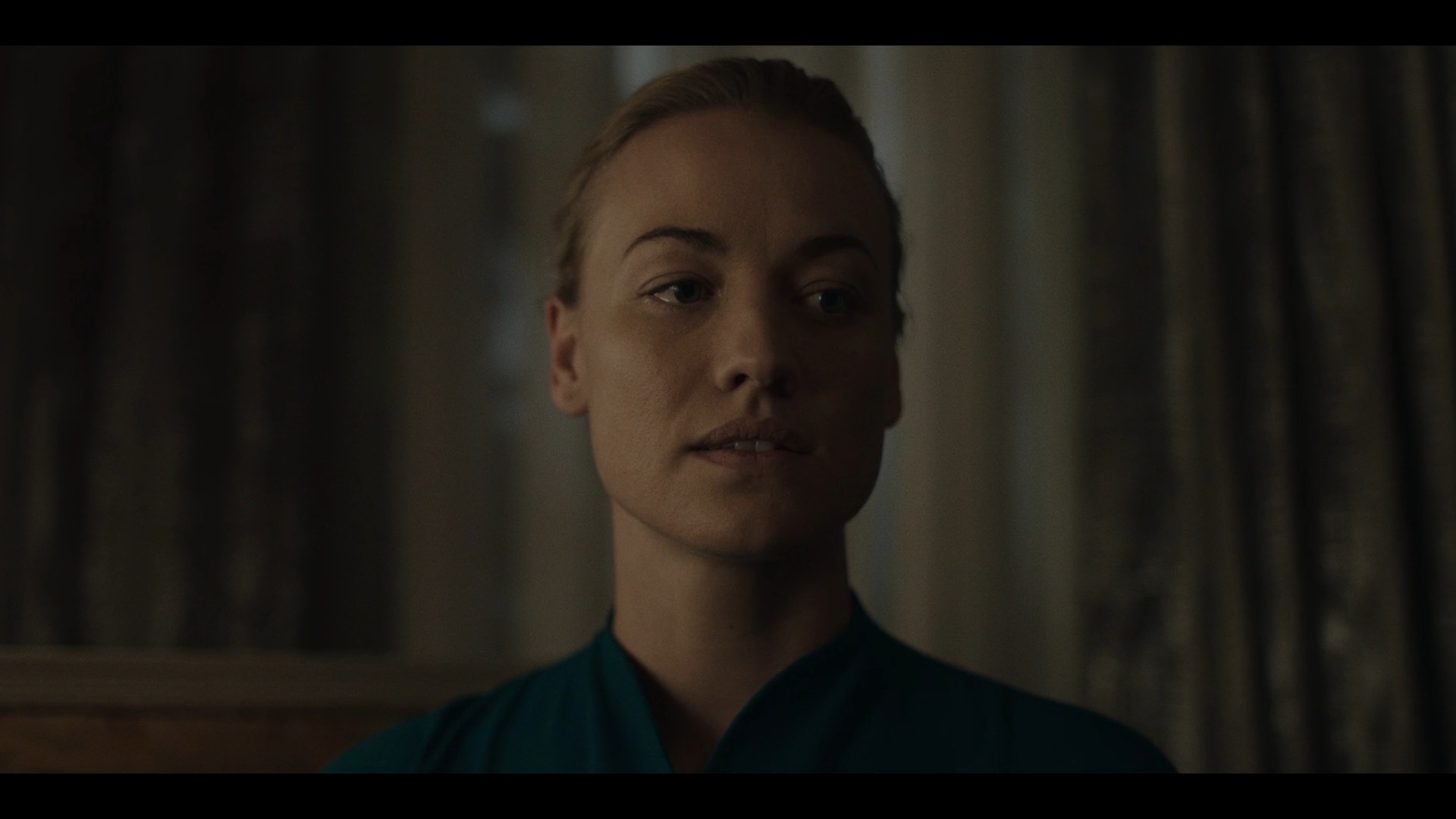 TheHandmaidsTale_1x01_Offred_0089.jpg
