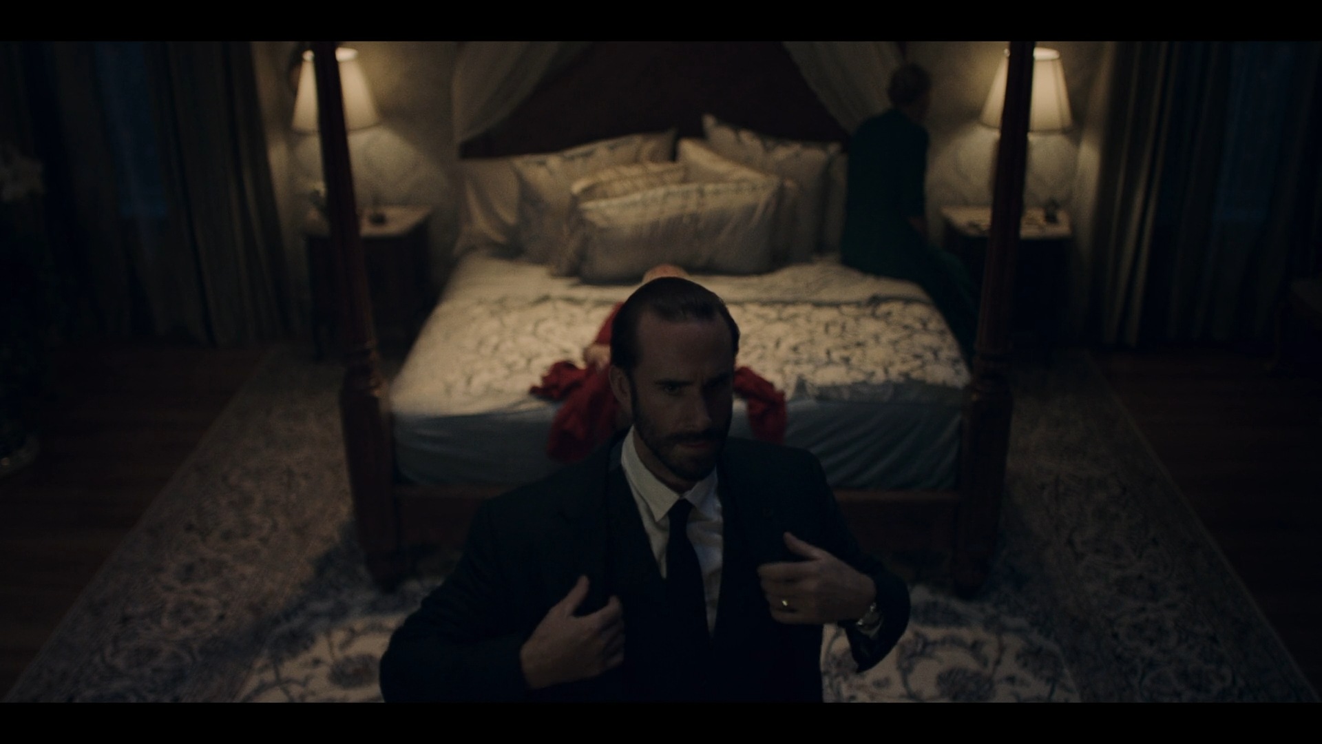 TheHandmaidsTale_1x01_Offred_0114.jpg