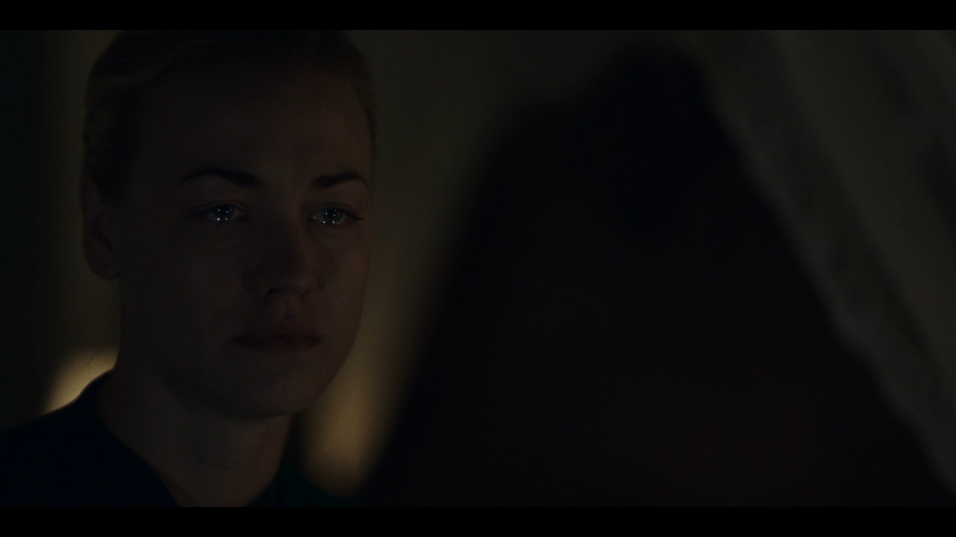 TheHandmaidsTale_1x01_Offred_0138.jpg