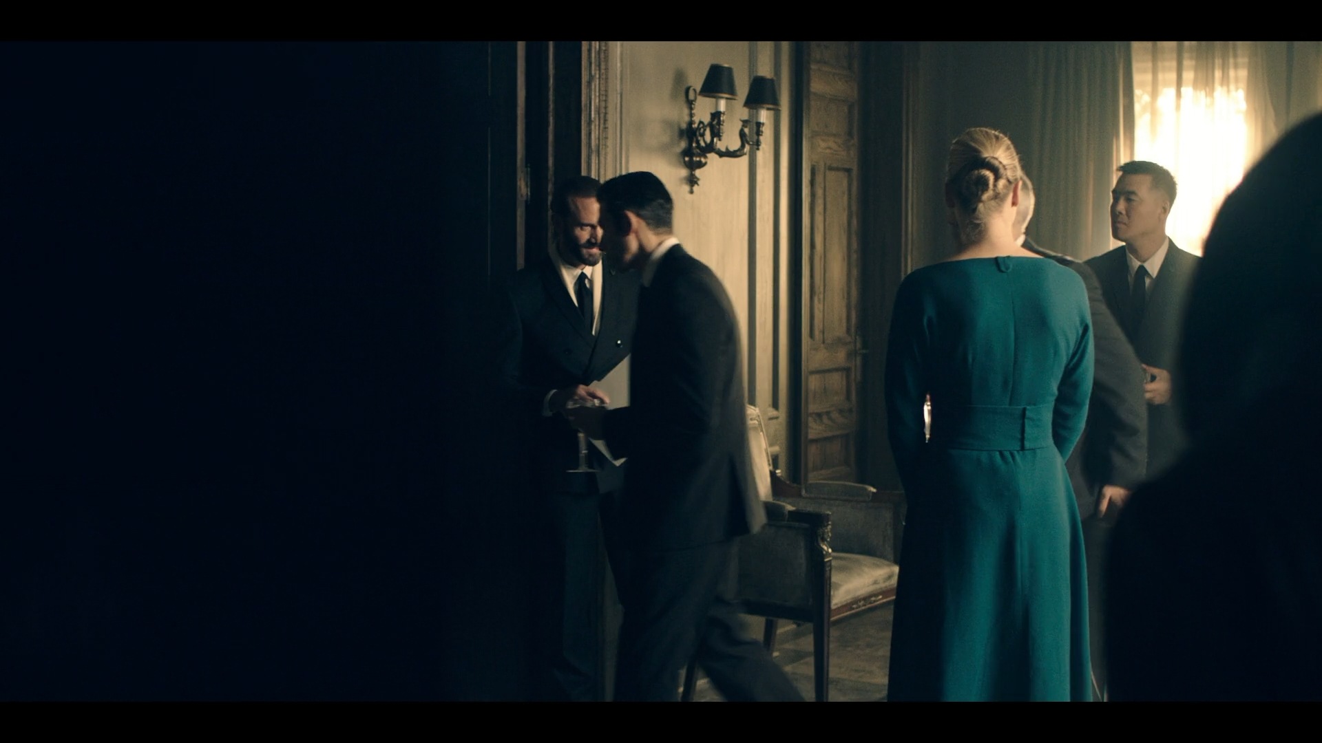 TheHandmaidsTale_1x01_Offred_0150.jpg TheHandmaidsTale_1x01_Offred_0150.jpg