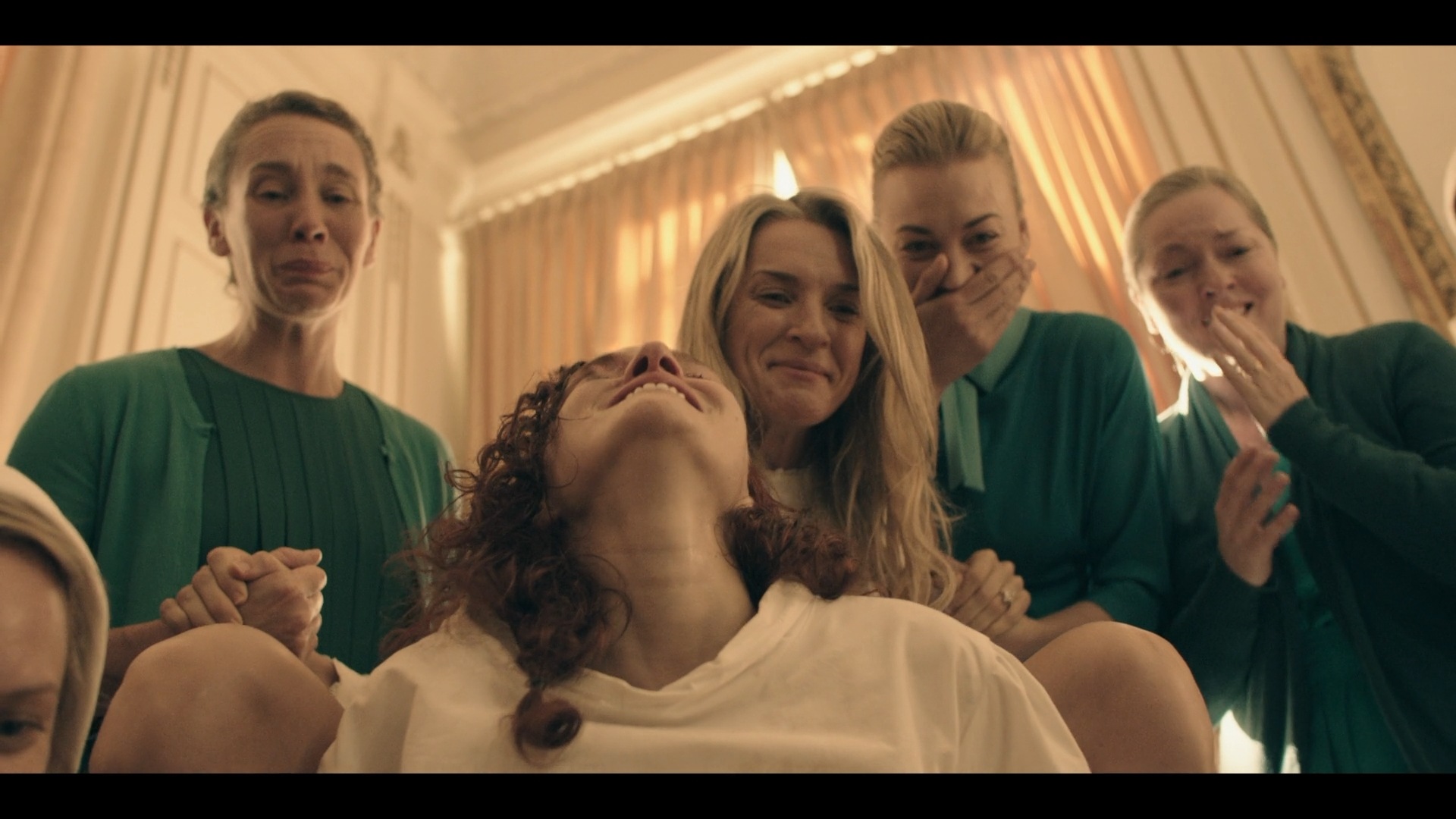 TheHandmaidsTale_1x02_BirthDay_0090.jpg