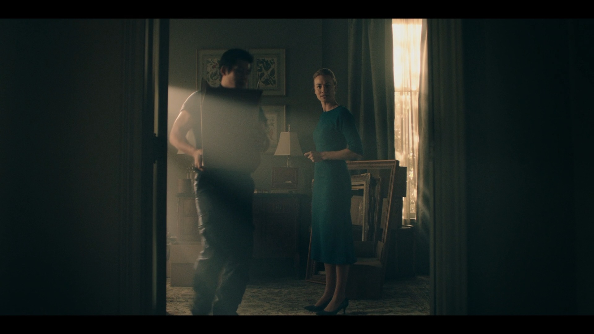TheHandmaidsTale_1x03_Late_0142.jpg